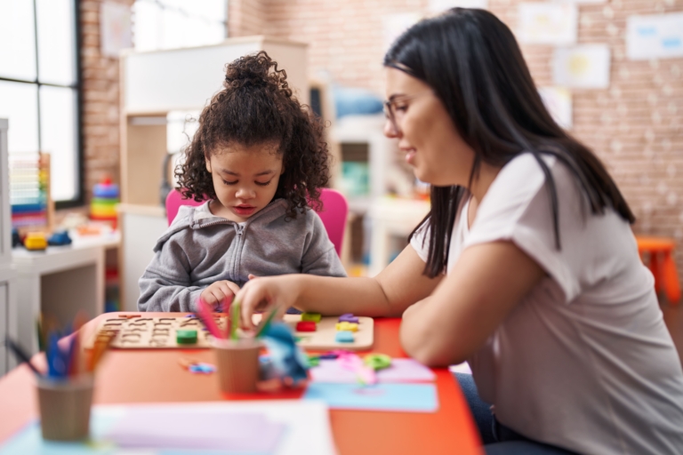 Inclusão escolar e bilinguismo: o papel do inglês no acolhimento de todas as aprendizagens